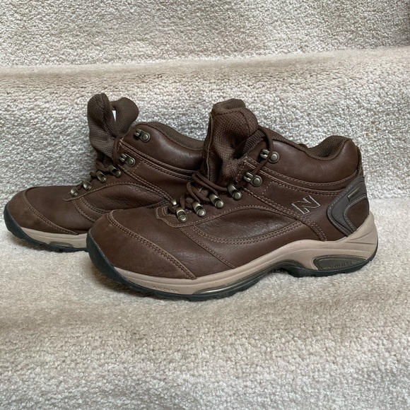 new balance ladies boots